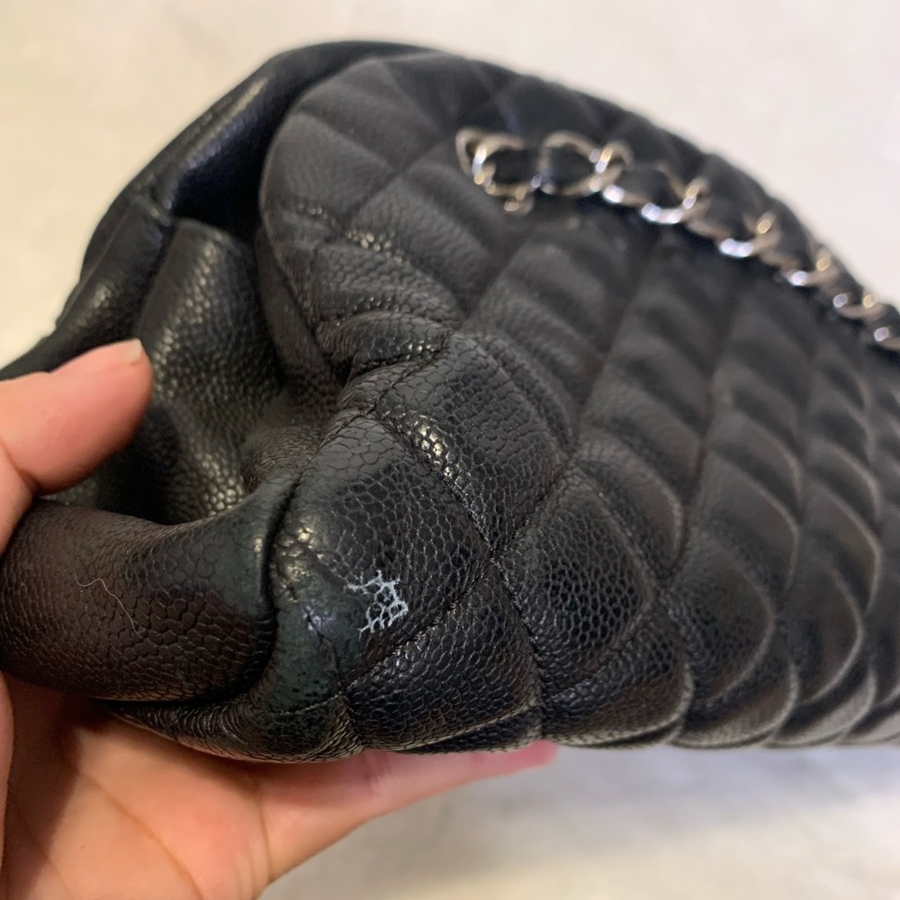 Authentic Chanel chain shoulder bag. - Picture 4 of 16